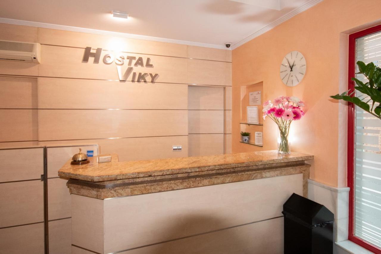 Hostal Viky Madrid Luaran gambar