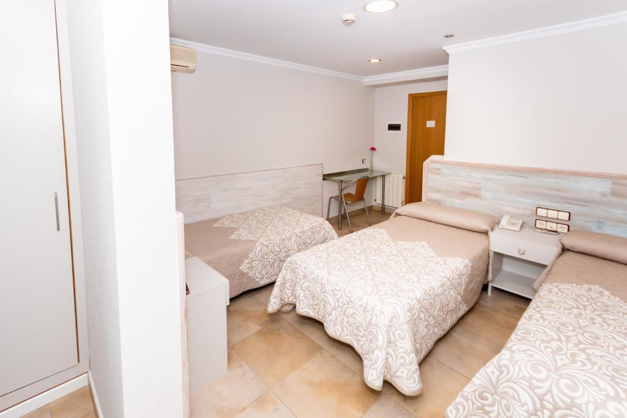 Hostal Viky Madrid Luaran gambar